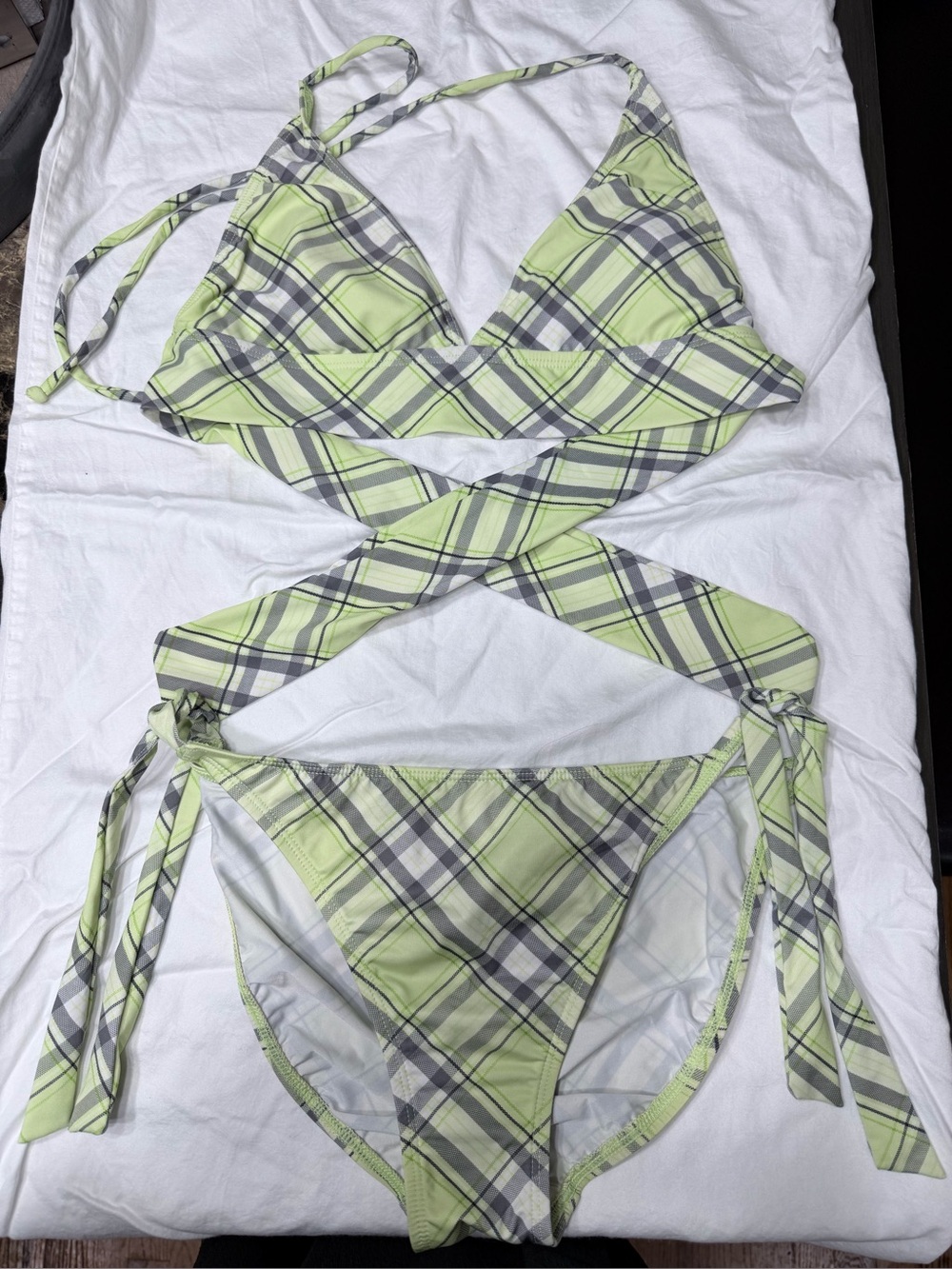 Daffy Waterwear 2-piece swimsuit bikini  women size large